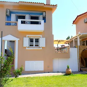 Mario's Luxury Maisonette Case de vacanță